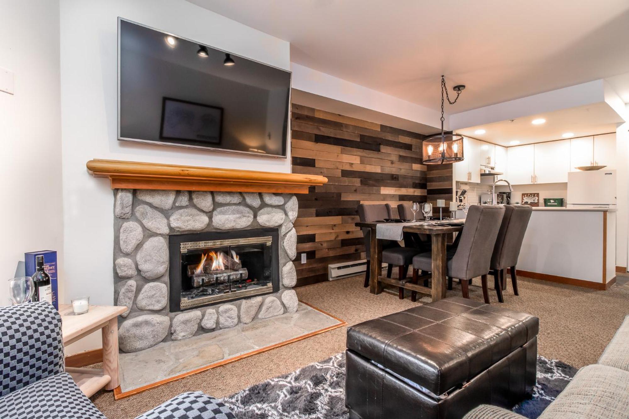 Creekside Slopeside 1Br With Pool, Hot Tub, Bbq Apartment Whistler Exterior photo